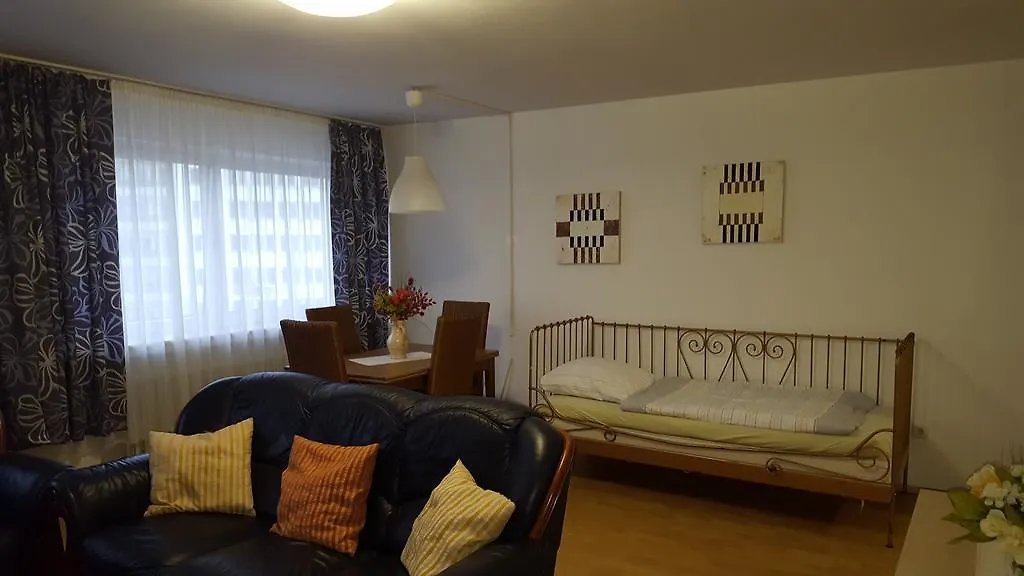 Easy-Bedsit Apartment 1 Düsseldorf 0*,  Almanya